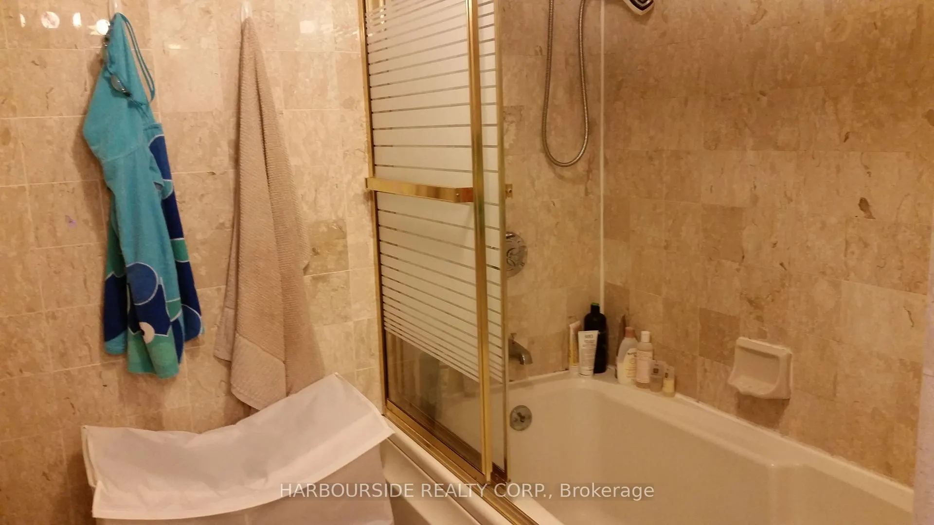 Photo 4 of Unit 1602, 10 Yonge Street, Toronto, Waterfront Communities — HOMEH