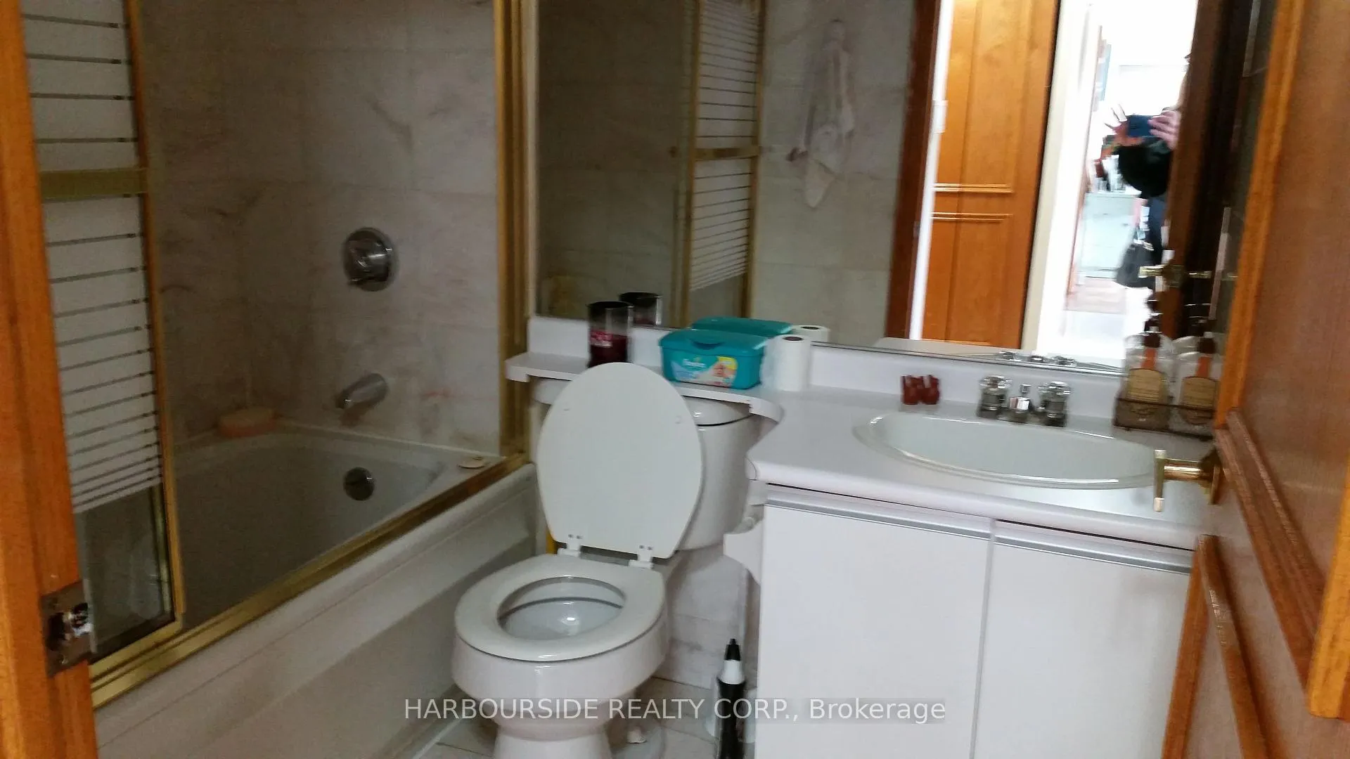 Photo 5 of Unit 1602, 10 Yonge Street, Toronto, Waterfront Communities — HOMEH