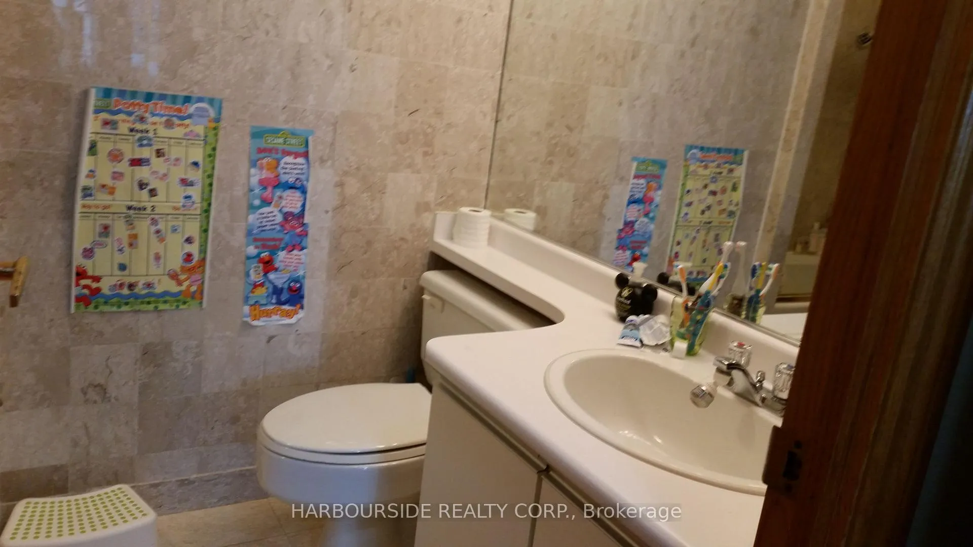 Photo 6 of Unit 1602, 10 Yonge Street, Toronto, Waterfront Communities — HOMEH