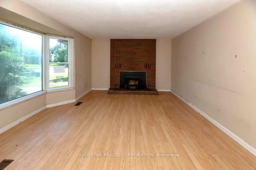 Photo 4 of 6501 Doctor Blair Crescent, Ottawa, North Gower — HOMEH