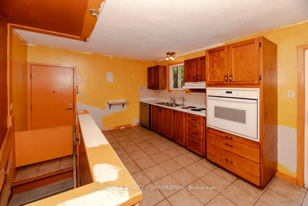 Photo 5 of 6501 Doctor Blair Crescent, Ottawa, North Gower — HOMEH