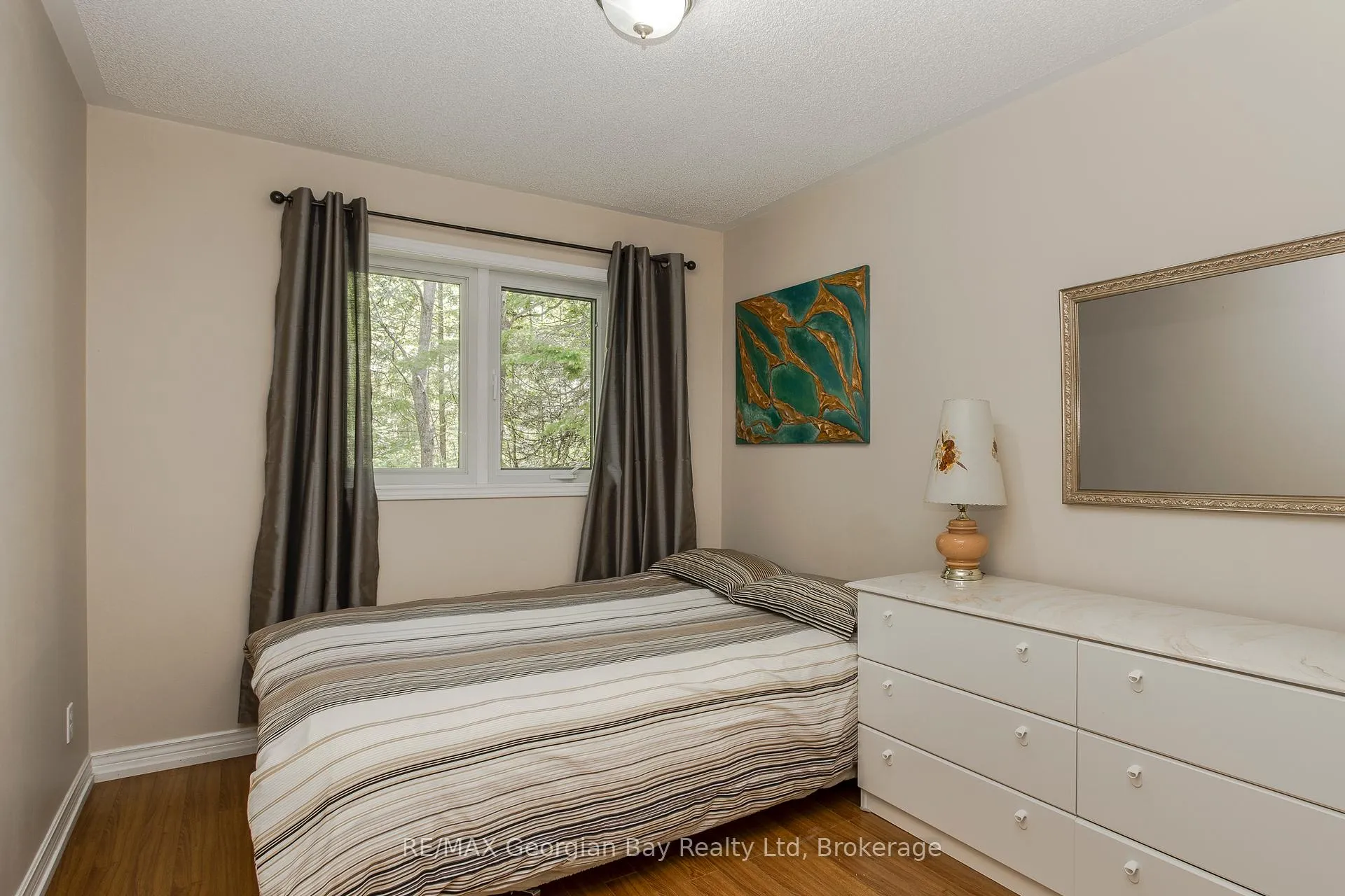 Photo 10 of 2 Ridout Court, Tiny, Rural Tiny — HOMEH