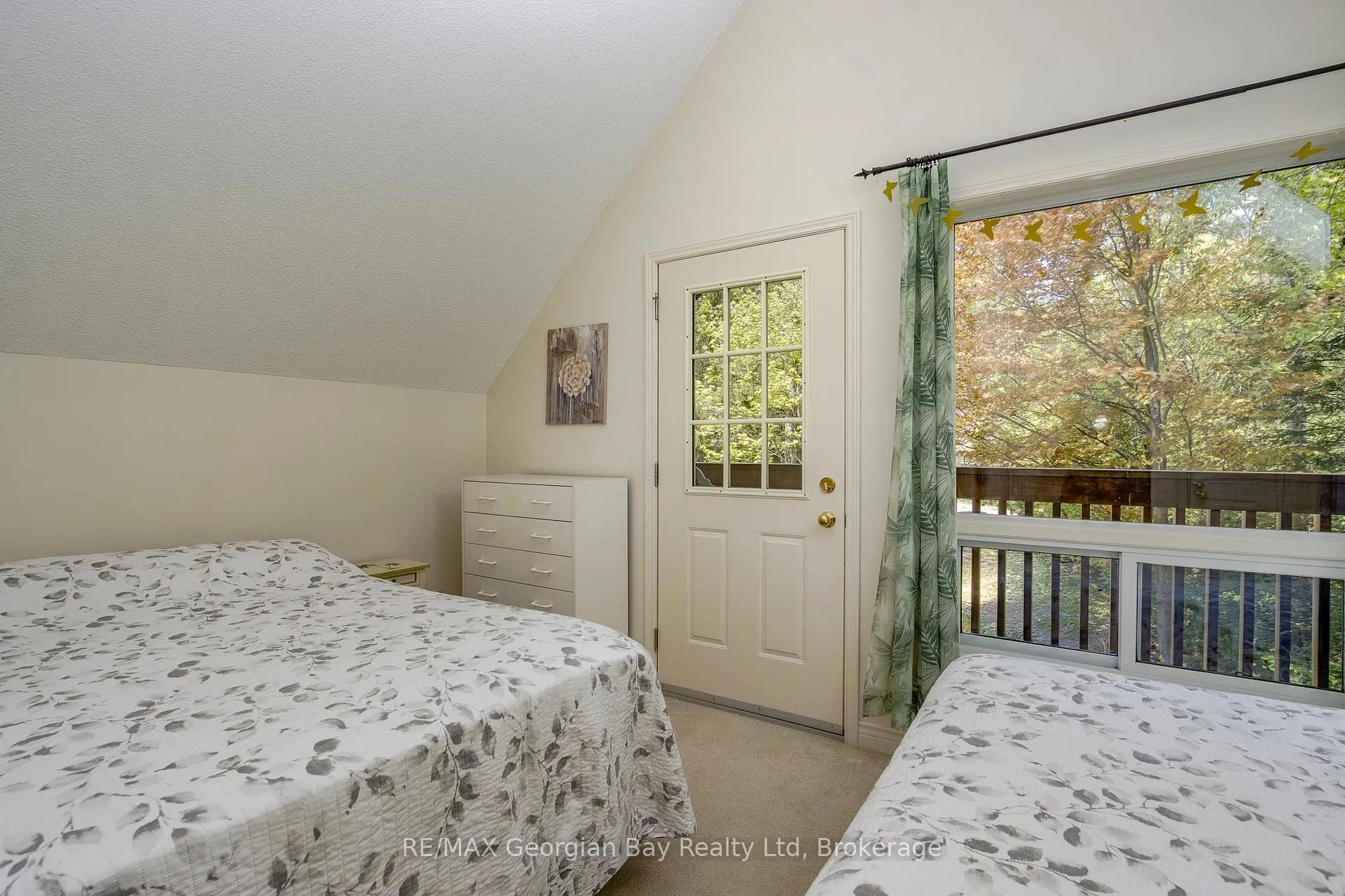 Photo 14 of 2 Ridout Court, Tiny, Rural Tiny — HOMEH