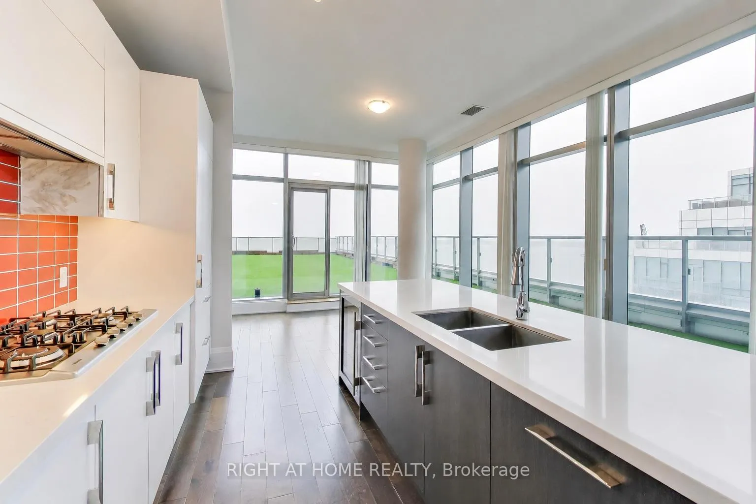 Front of Unit 1126, 39 Queens Quay E