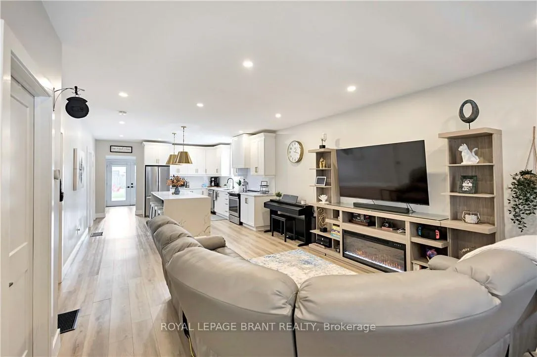 Photo 8 of 197 Grand Street, Brantford — HOMEH