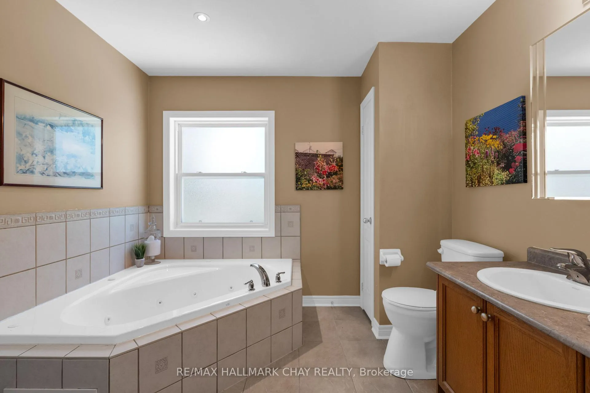 Photo 22 of 226 McCrea Drive, Clearview, Stayner — HOMEH