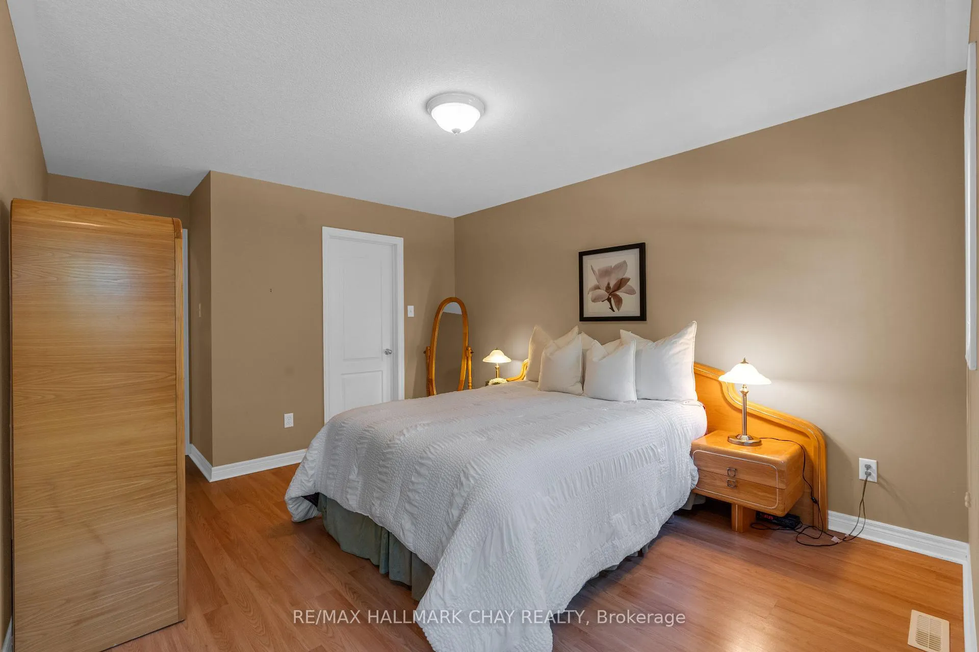 Photo 26 of 226 McCrea Drive, Clearview, Stayner — HOMEH