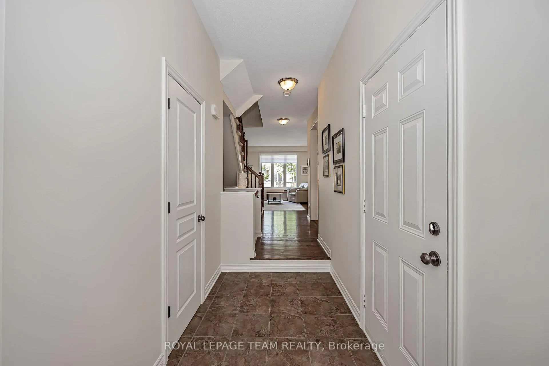 Photo 5 of 472 Celtic Ridge Crescent, Ottawa, Kanata - Morgan's Grant/South March — HOMEH