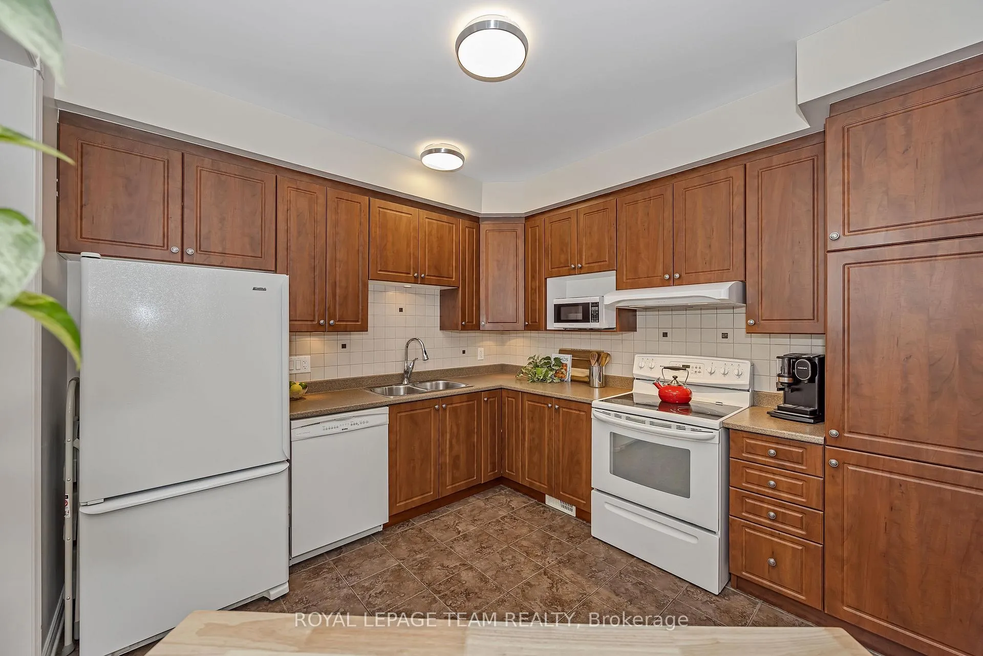 Photo 12 of 472 Celtic Ridge Crescent, Ottawa, Kanata - Morgan's Grant/South March — HOMEH