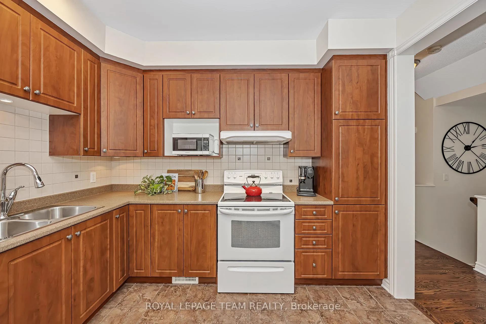 Photo 16 of 472 Celtic Ridge Crescent, Ottawa, Kanata - Morgan's Grant/South March — HOMEH