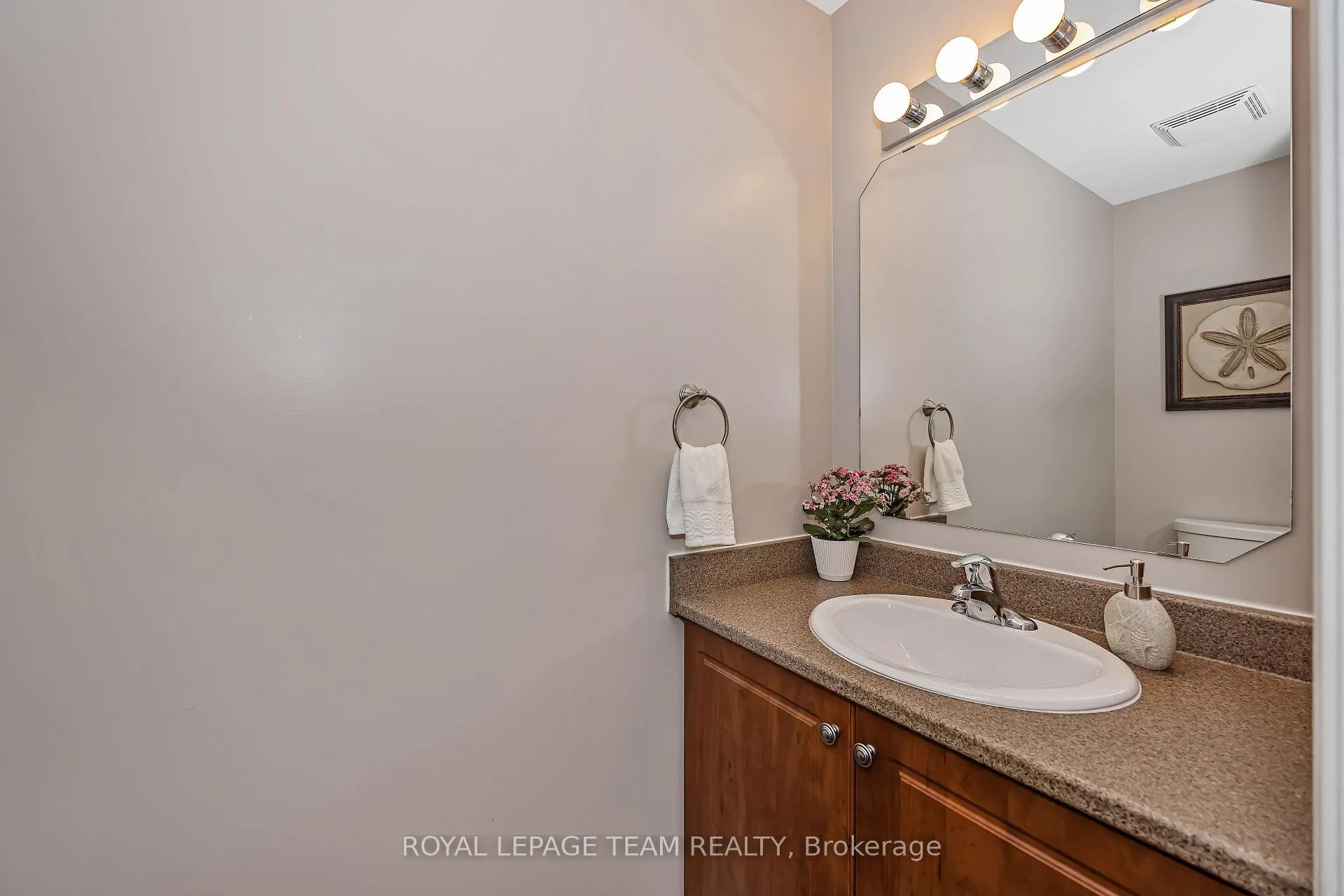Photo 17 of 472 Celtic Ridge Crescent, Ottawa, Kanata - Morgan's Grant/South March — HOMEH
