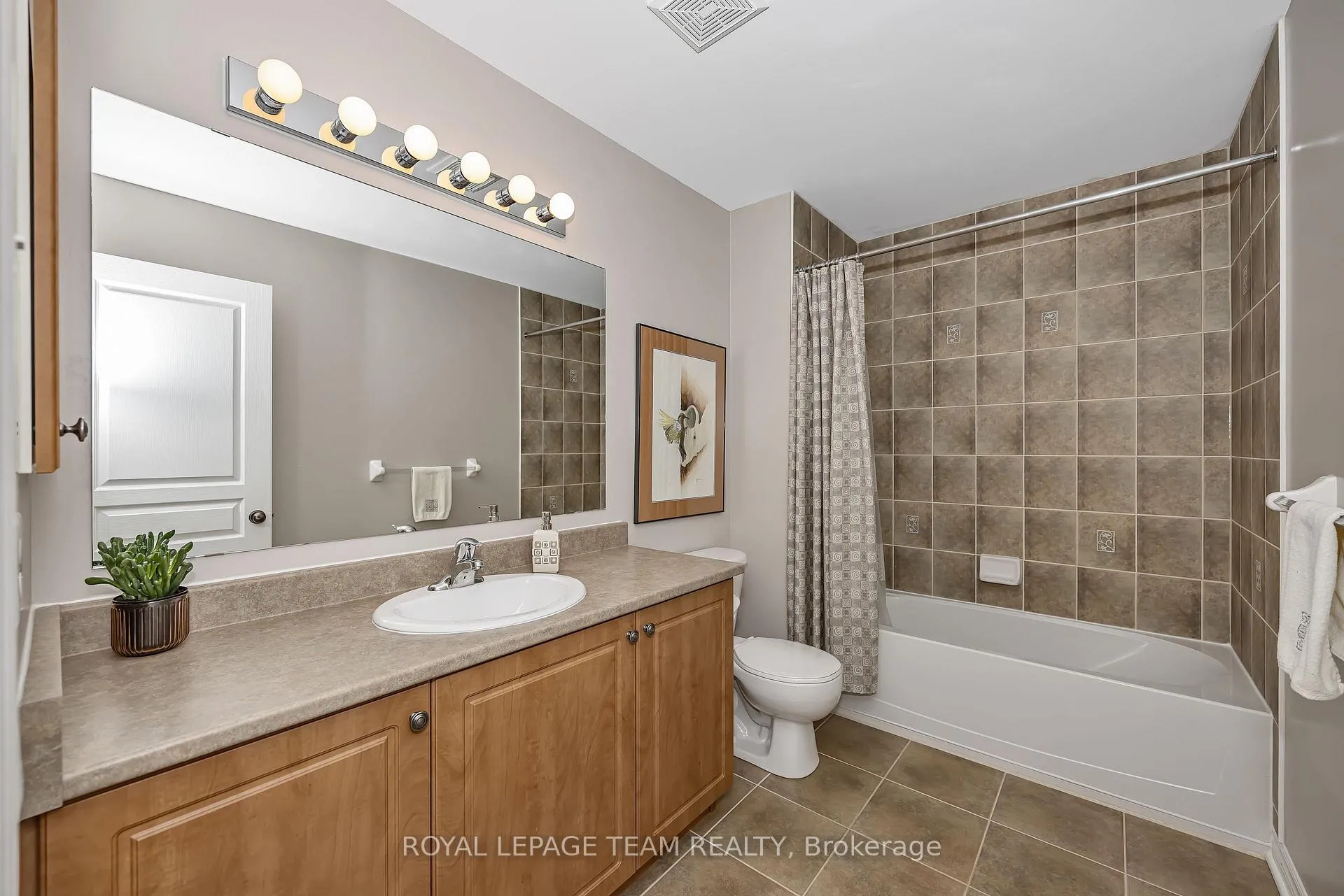 Photo 28 of 472 Celtic Ridge Crescent, Ottawa, Kanata - Morgan's Grant/South March — HOMEH