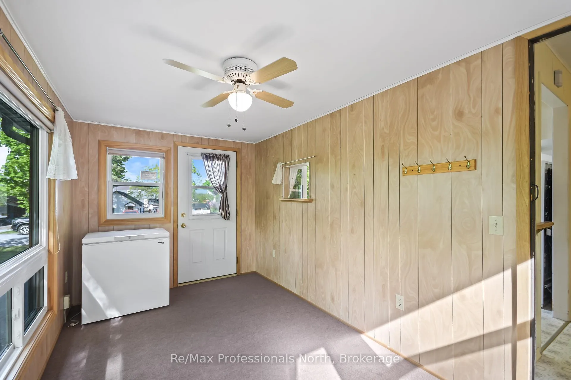 Photo 3 of 970 First Street S, Gravenhurst, Muskoka (S) — HOMEH