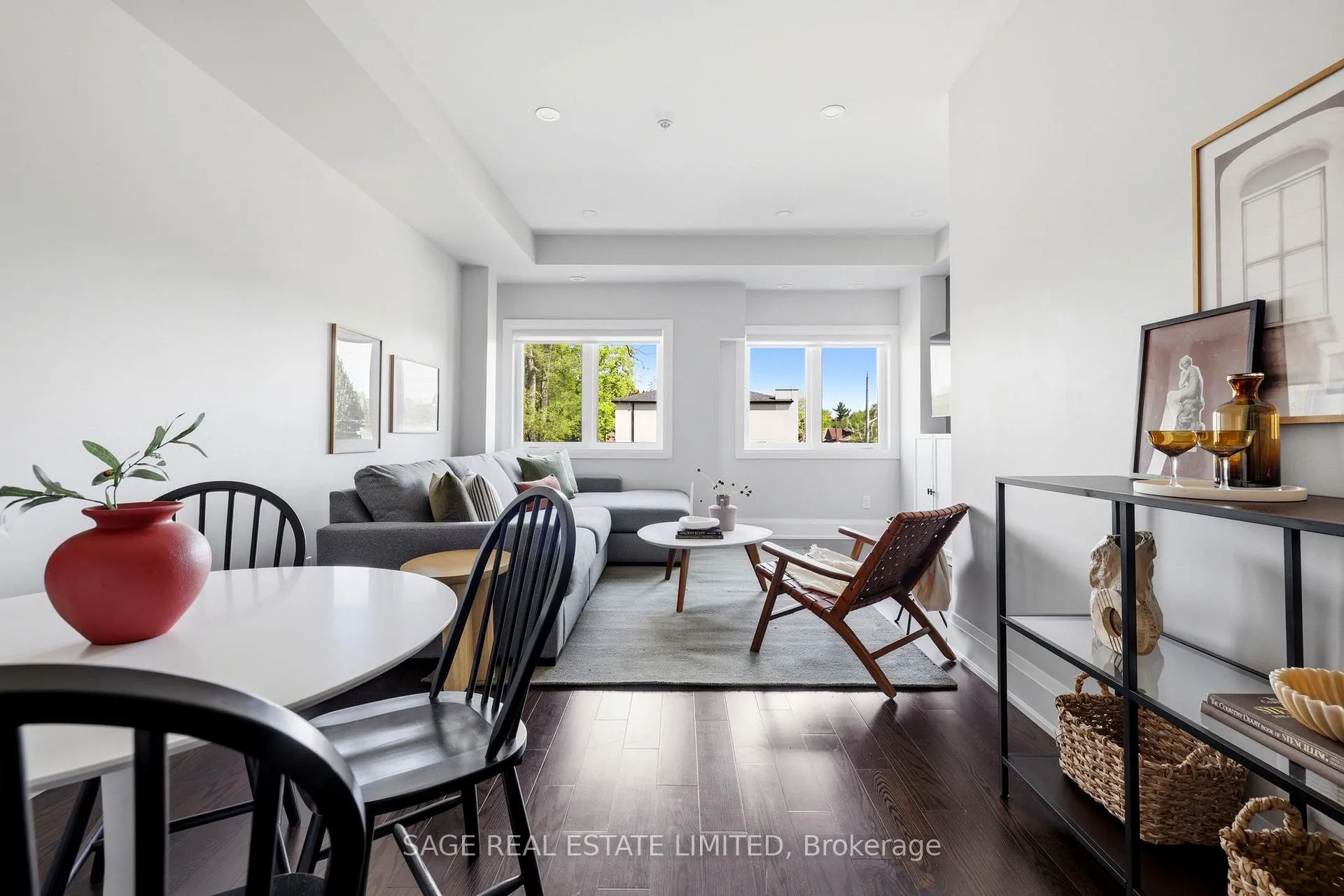 Front of Unit Th4, 6 Kalmar Avenue
