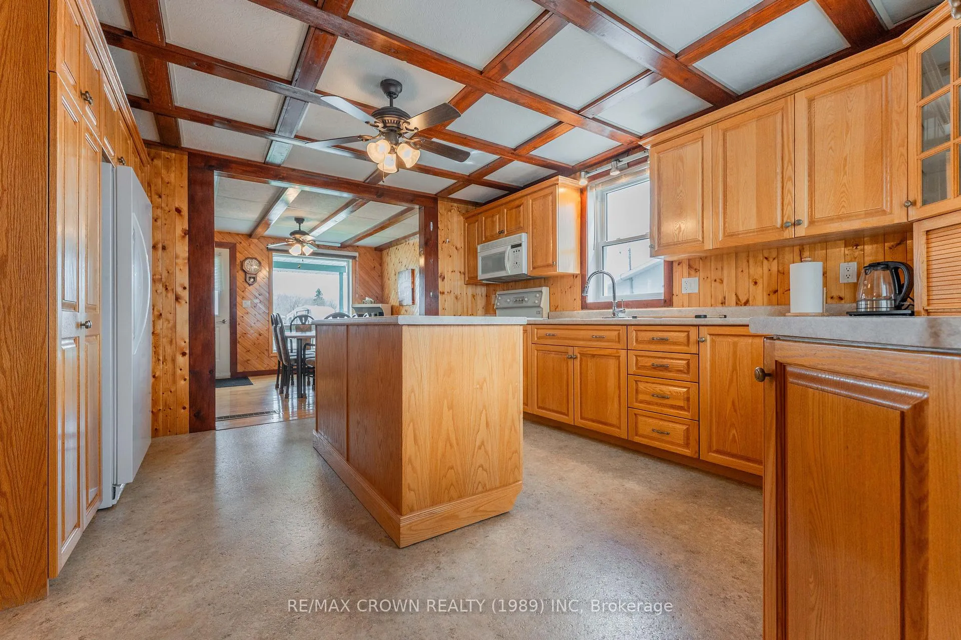 Photo 11 of 32 Frontenac Crescent, Kapuskasing — HOMEH
