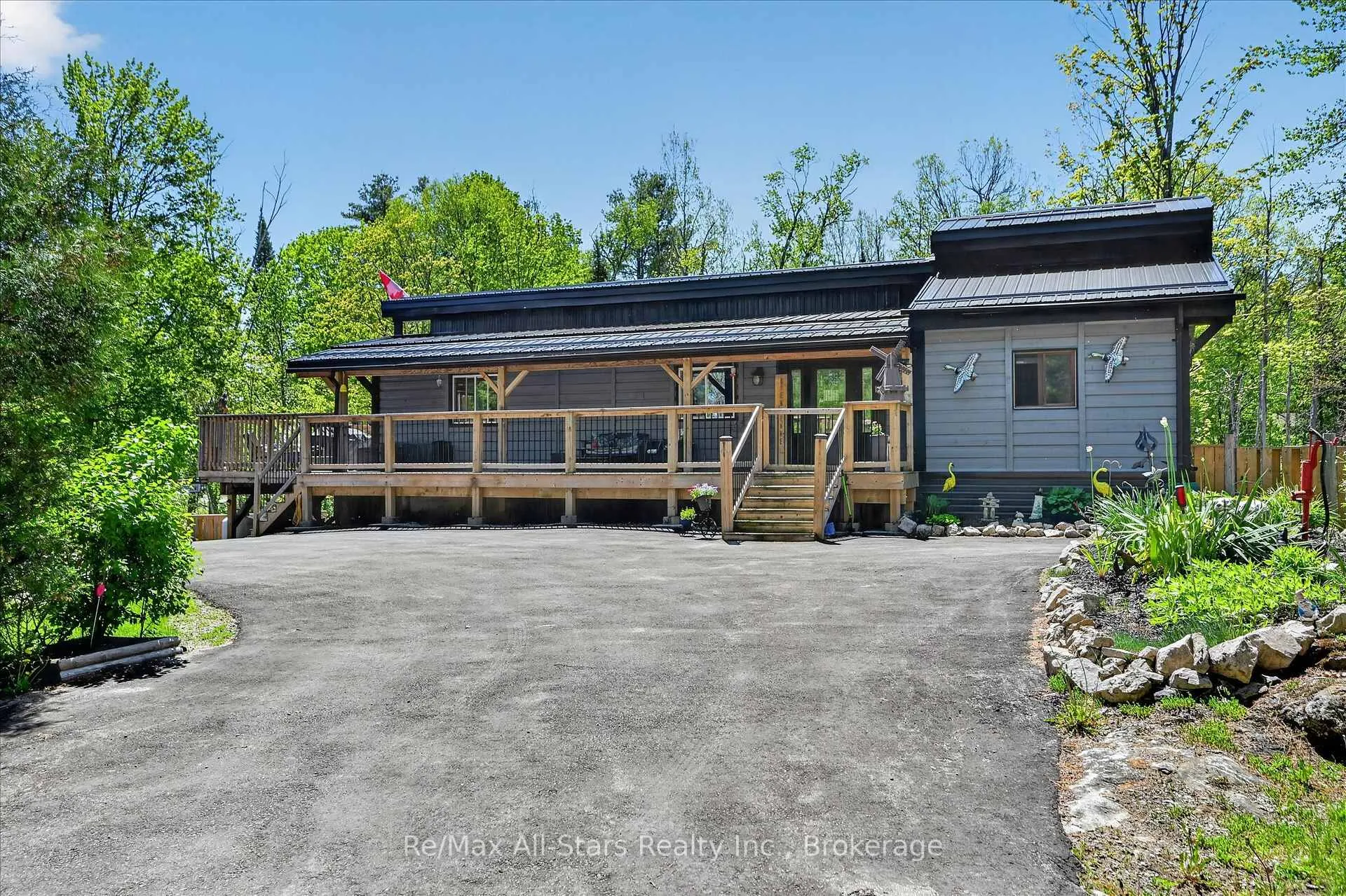 Photo 2 of 28 Pine Ridge Road, Kawartha Lakes, Laxton/Digby/Longford — HOMEH