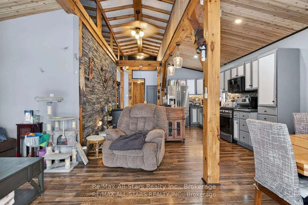 Photo 15 of 28 Pine Ridge Road, Kawartha Lakes, Laxton/Digby/Longford — HOMEH