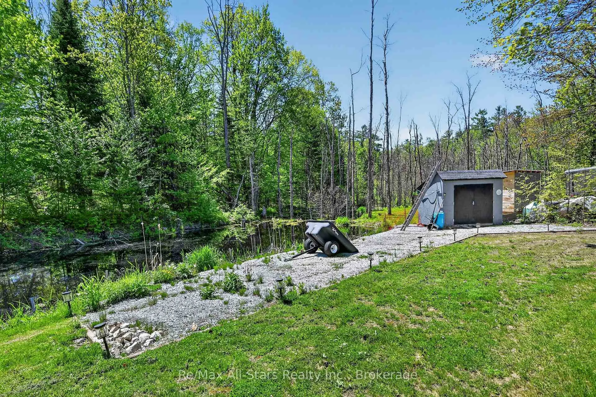 Photo 40 of 28 Pine Ridge Road, Kawartha Lakes, Laxton/Digby/Longford — HOMEH