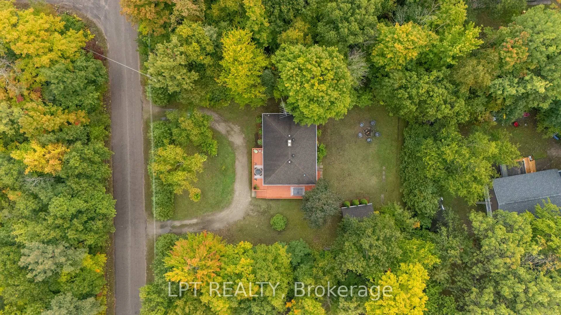 Photo 33 of 34 Staglir Drive, Tiny, Rural Tiny — HOMEH