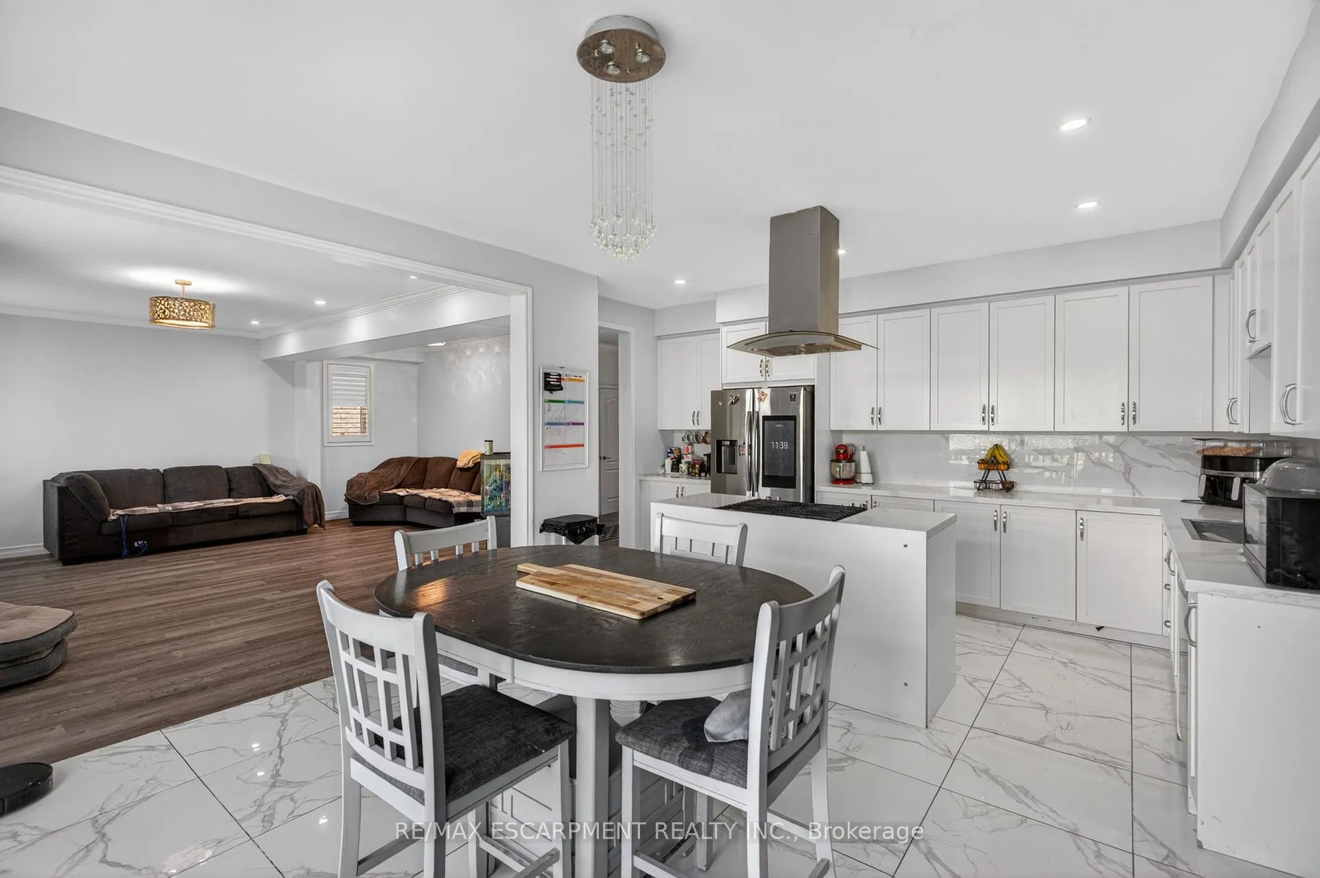 Photo 10 of 9 Fleming Crescent, Haldimand — HOMEH