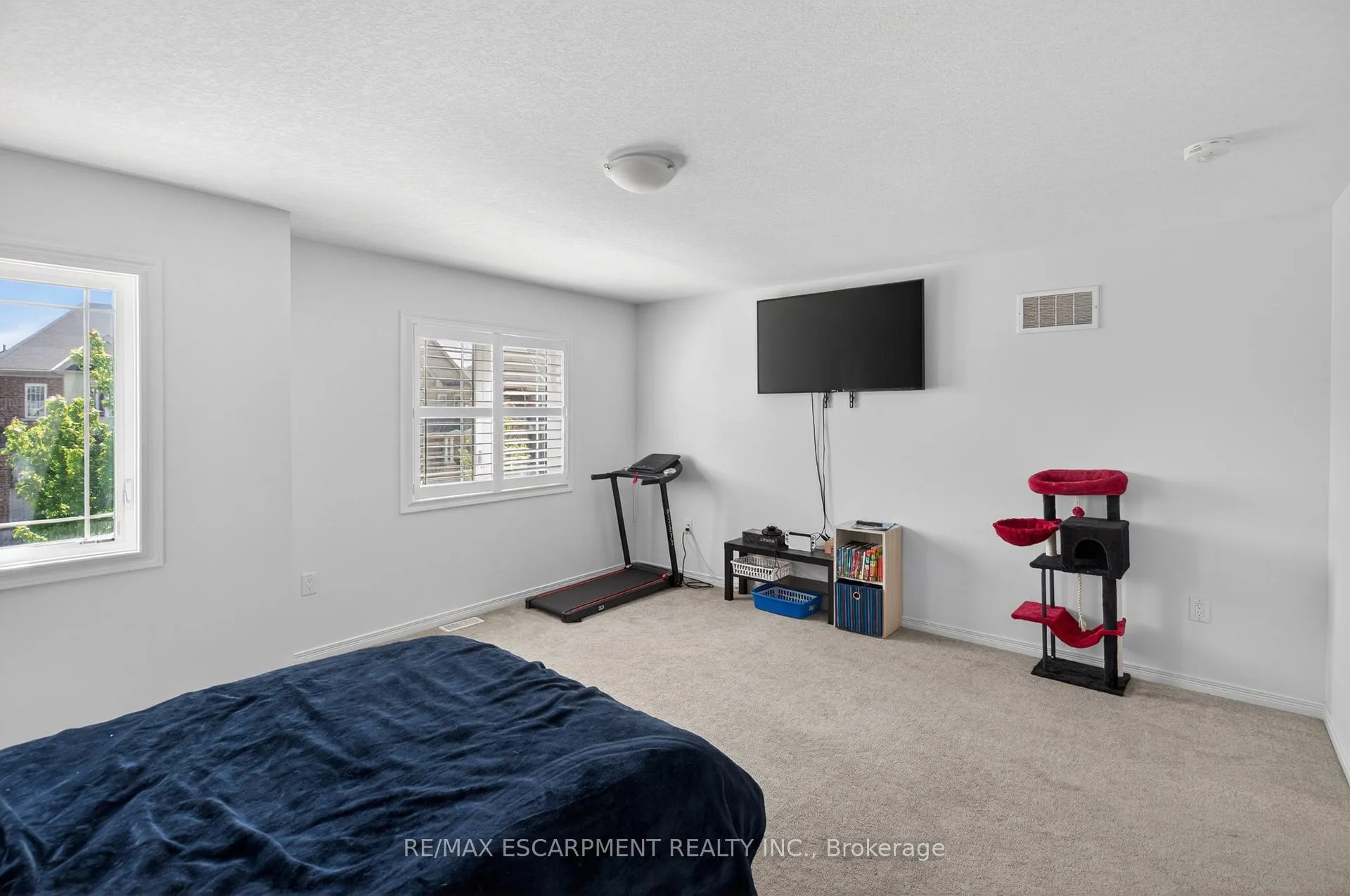 Photo 25 of 9 Fleming Crescent, Haldimand — HOMEH