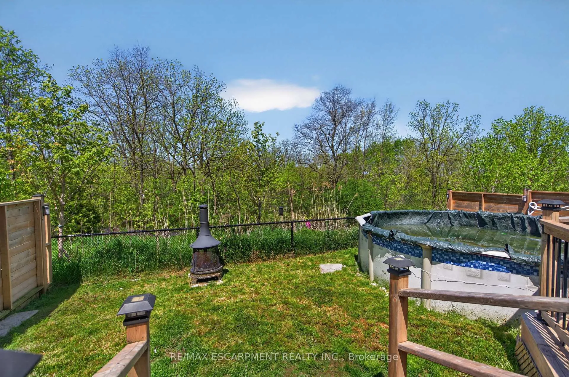 Photo 33 of 9 Fleming Crescent, Haldimand — HOMEH