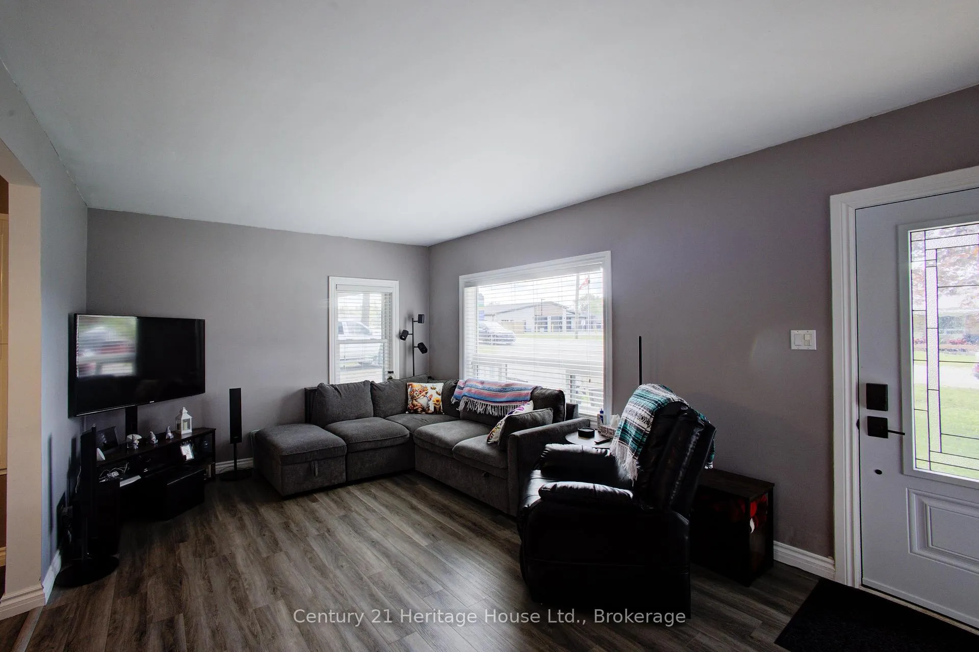 Photo 7 of 508 Durham Road W, West Grey — HOMEH