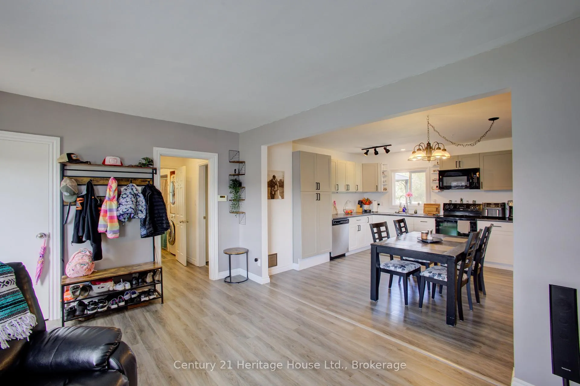 Photo 9 of 508 Durham Road W, West Grey — HOMEH