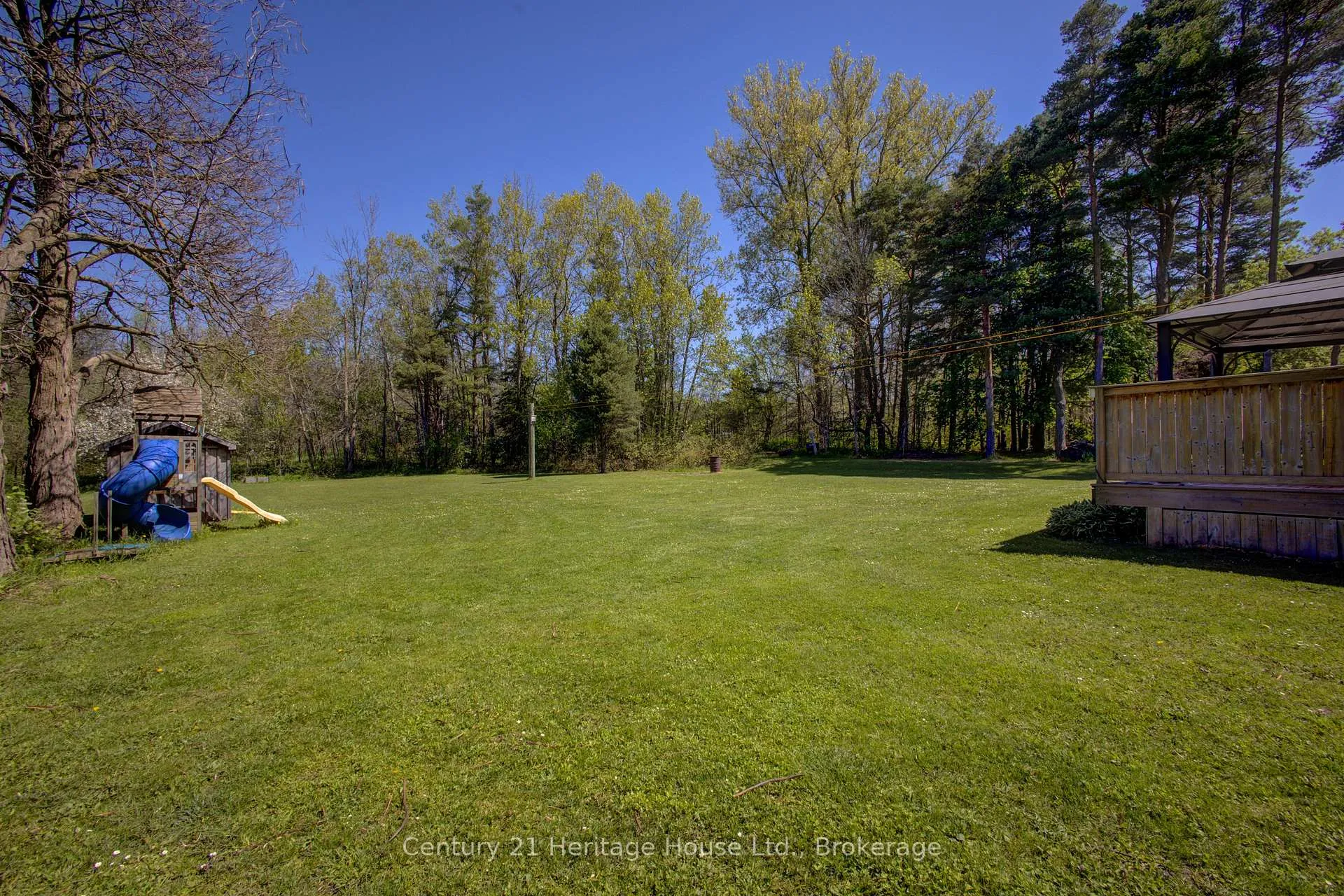 Photo 25 of 508 Durham Road W, West Grey — HOMEH
