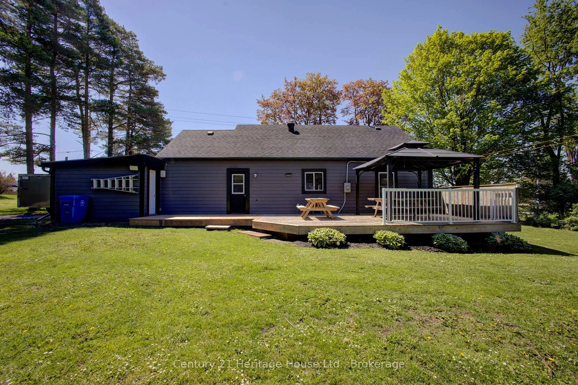 Photo 32 of 508 Durham Road W, West Grey — HOMEH