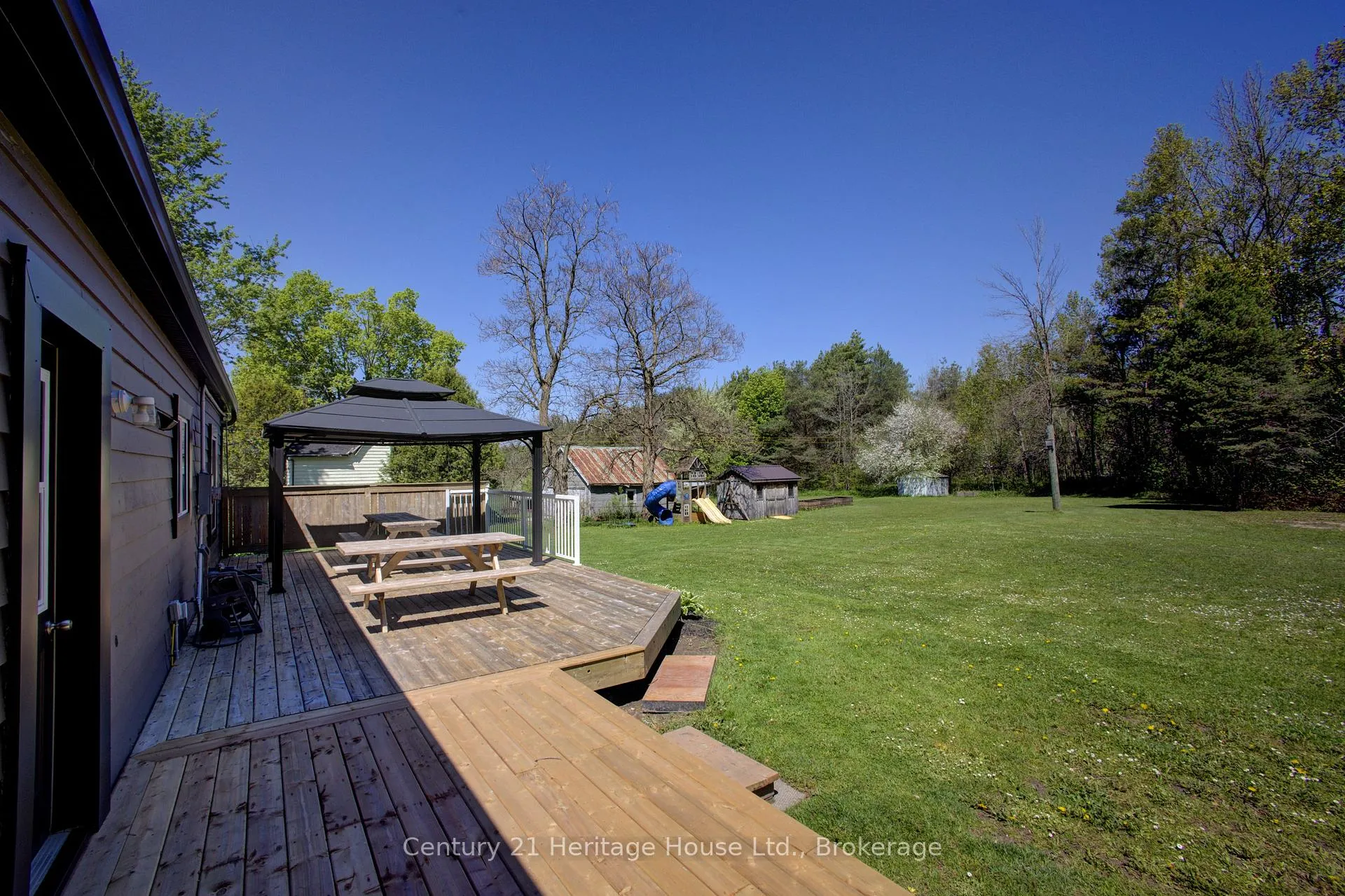 Photo 34 of 508 Durham Road W, West Grey — HOMEH