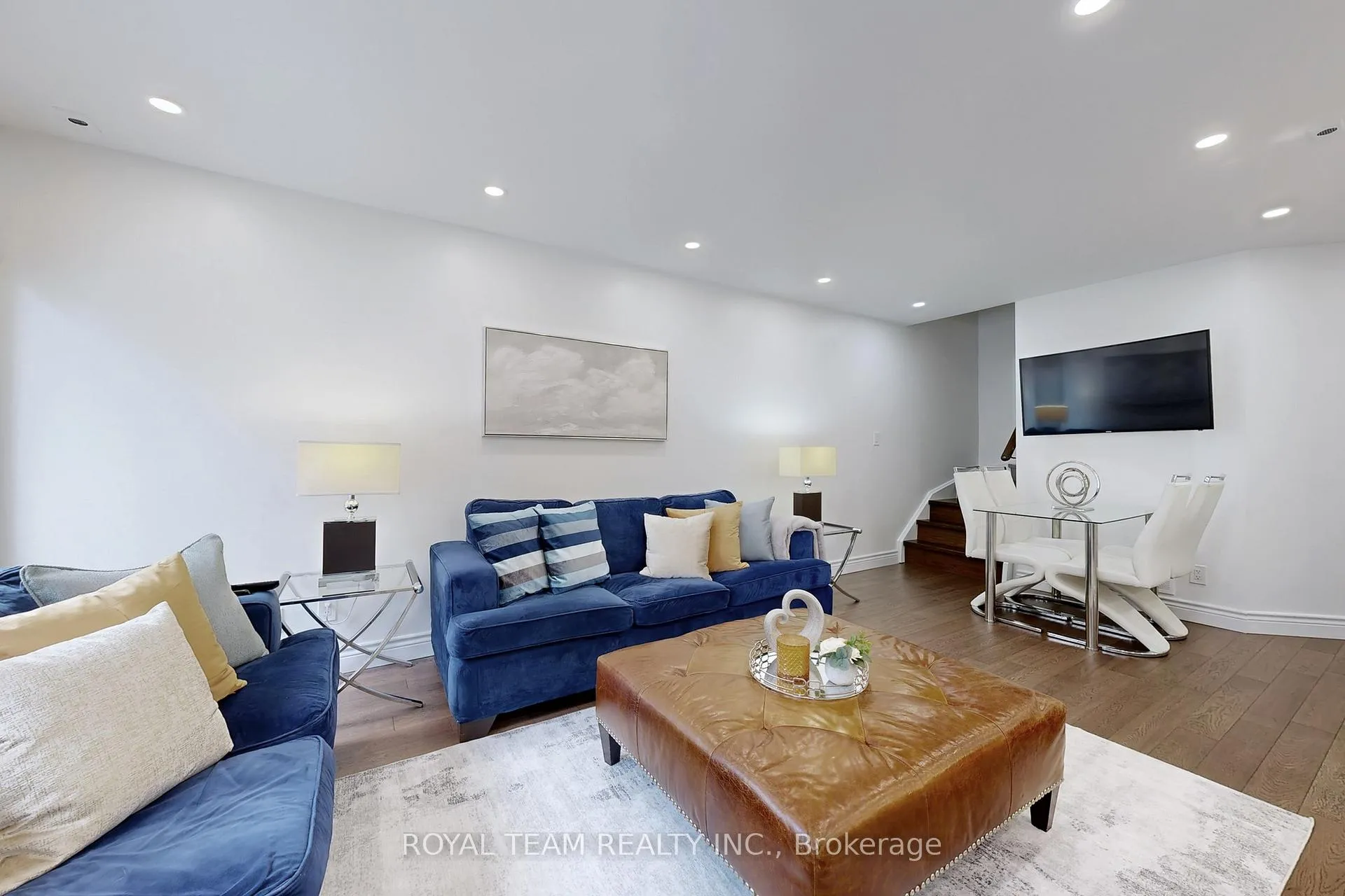 Photo 8 of Unit 57, 151 Townsgate Drive, Vaughan, Crestwood-Springfarm-Yorkhill — HOMEH