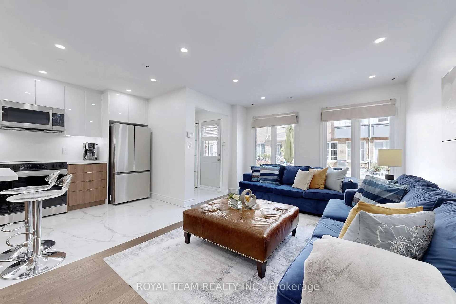 Photo 10 of Unit 57, 151 Townsgate Drive, Vaughan, Crestwood-Springfarm-Yorkhill — HOMEH