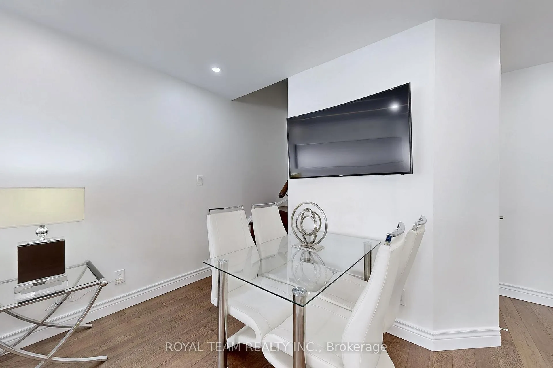 Photo 16 of Unit 57, 151 Townsgate Drive, Vaughan, Crestwood-Springfarm-Yorkhill — HOMEH