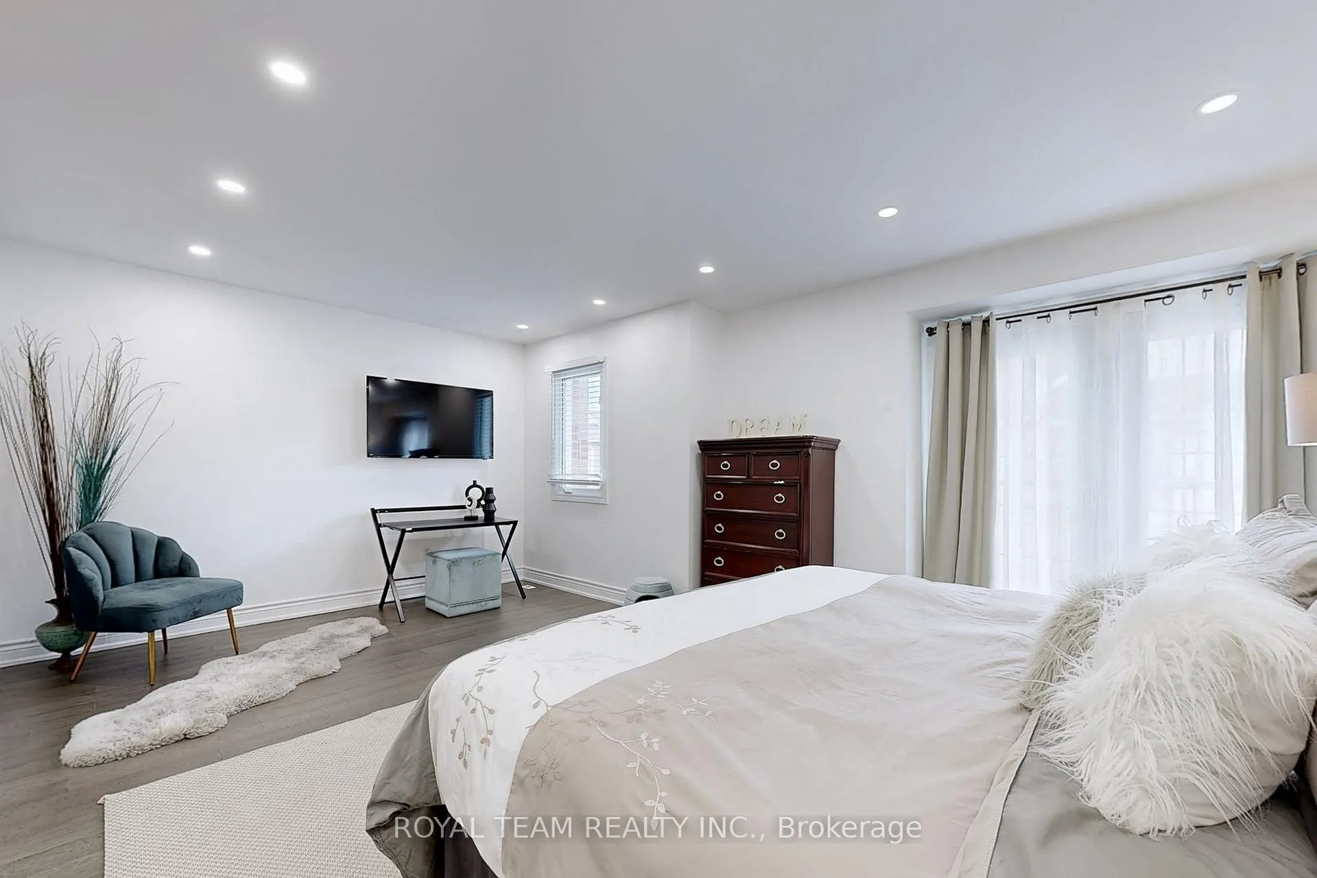 Photo 33 of Unit 57, 151 Townsgate Drive, Vaughan, Crestwood-Springfarm-Yorkhill — HOMEH