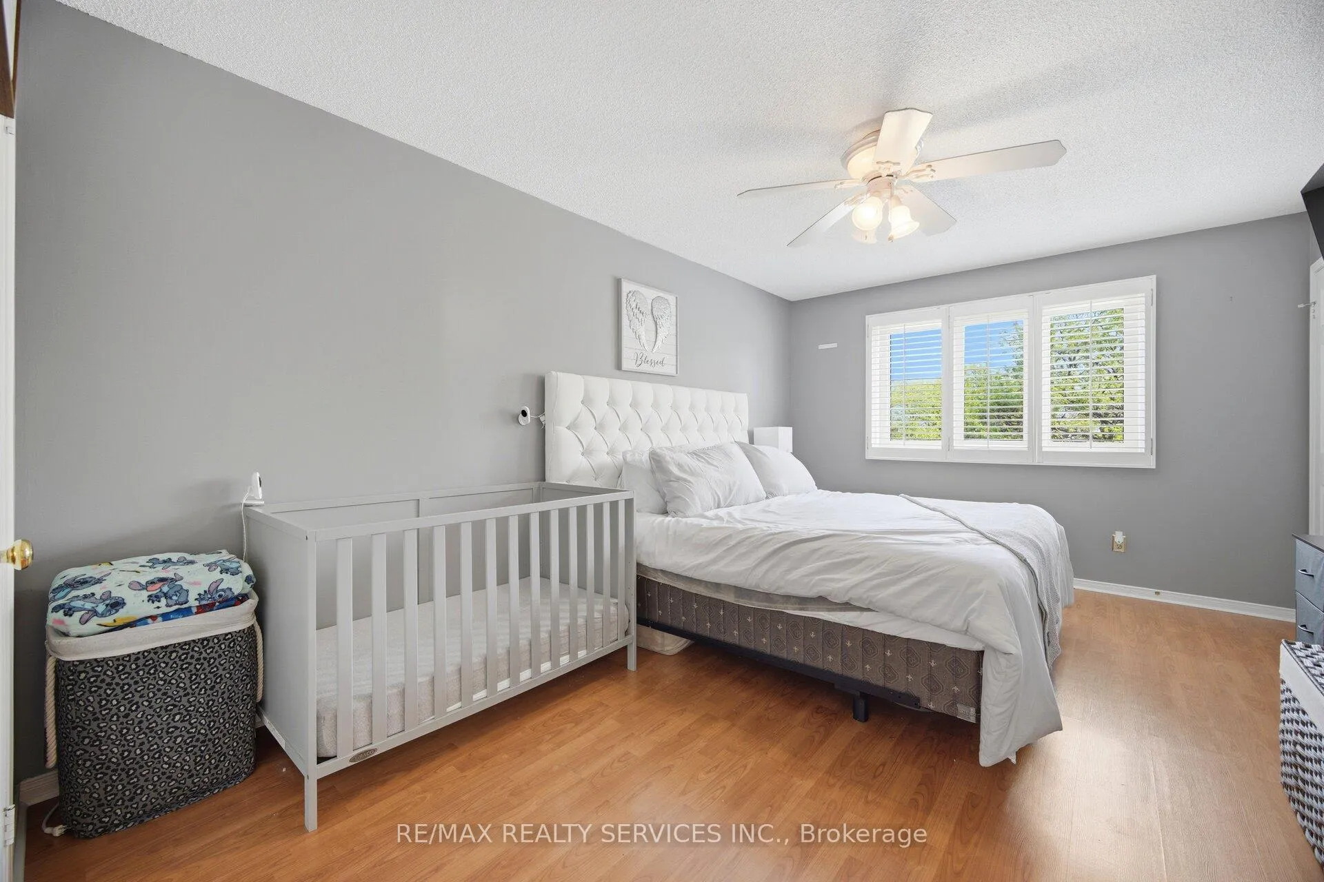 Photo 14 of 122 Flowertown Avenue, Brampton, Northwood Park — HOMEH