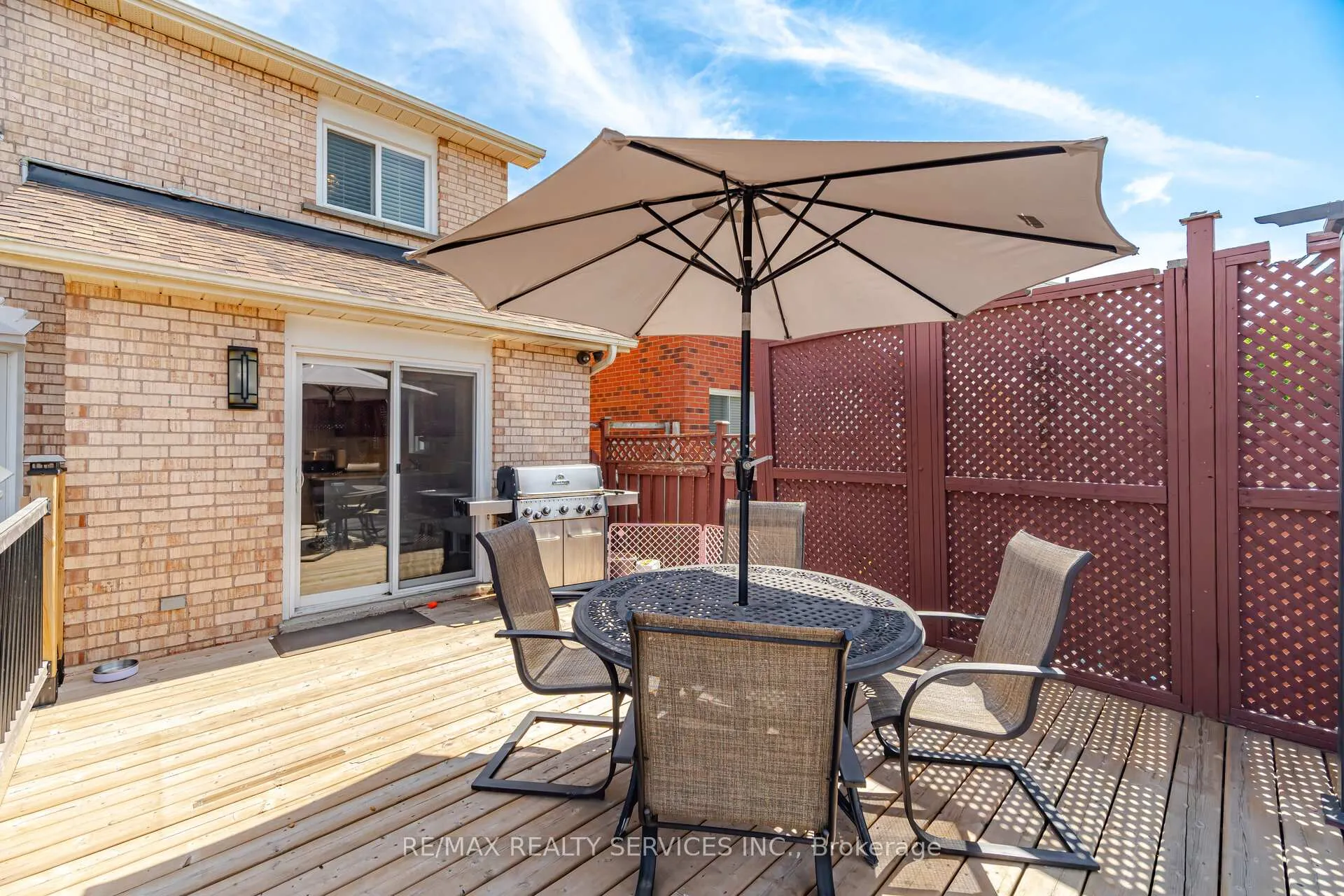 Photo 25 of 122 Flowertown Avenue, Brampton, Northwood Park — HOMEH