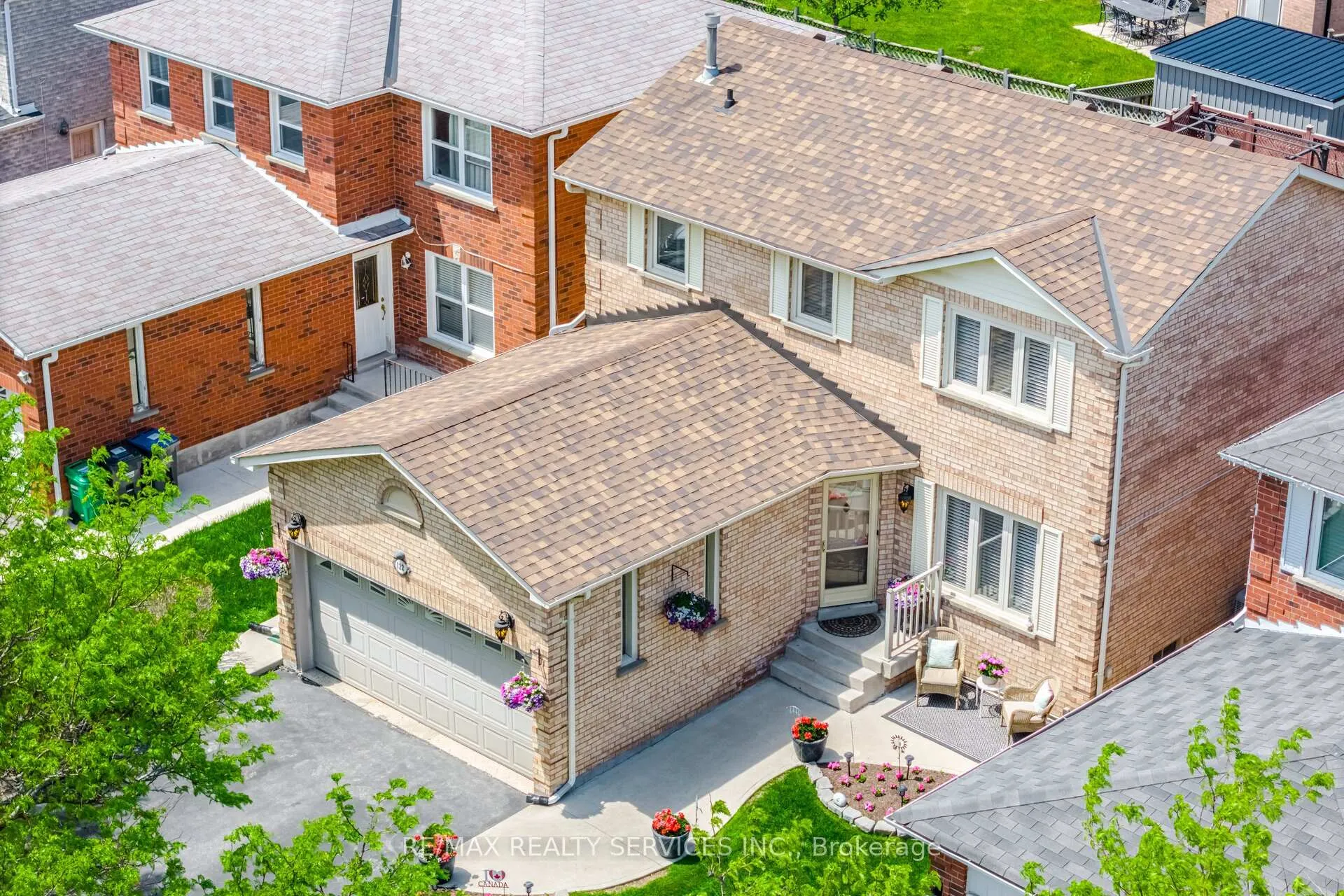 Photo 31 of 122 Flowertown Avenue, Brampton, Northwood Park — HOMEH