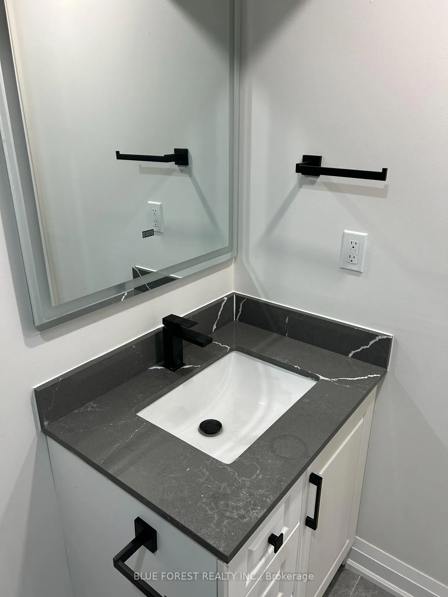 Photo 7 of Unit UNIT B (basement), 167 Forfar Avenue, Kitchener — HOMEH