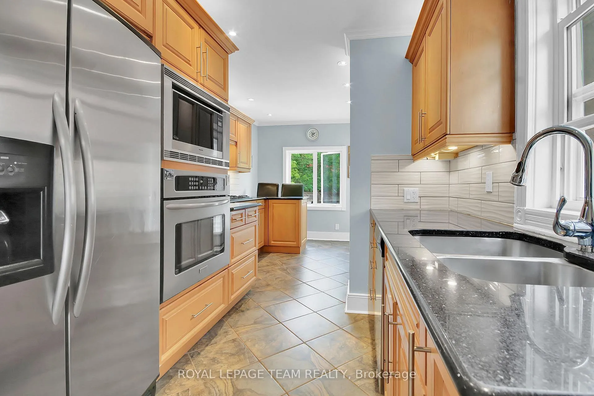 Photo 20 of 45 Rockcliffe Way, Ottawa, Lindenlea — HOMEH