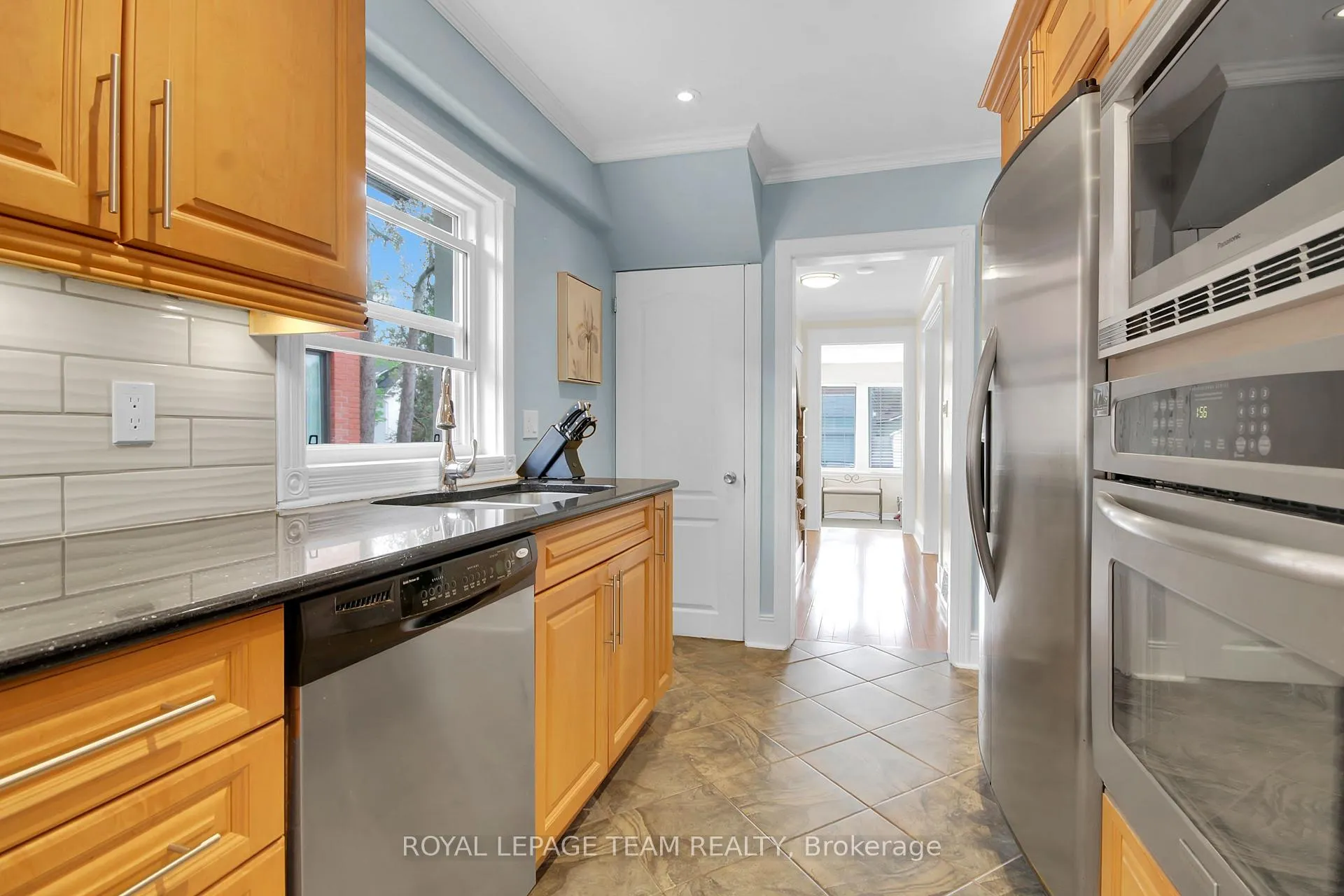 Photo 26 of 45 Rockcliffe Way, Ottawa, Lindenlea — HOMEH