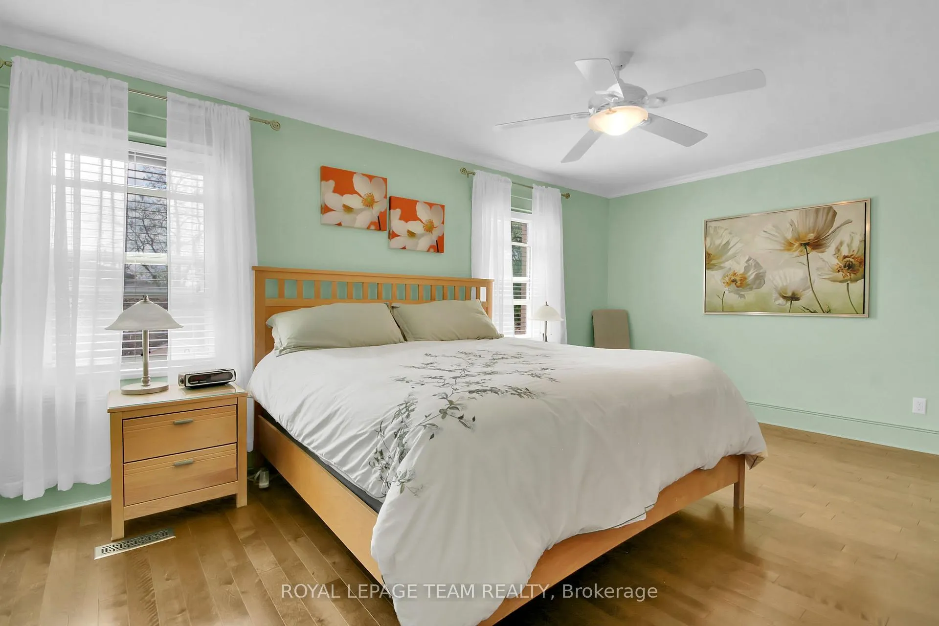 Photo 27 of 45 Rockcliffe Way, Ottawa, Lindenlea — HOMEH