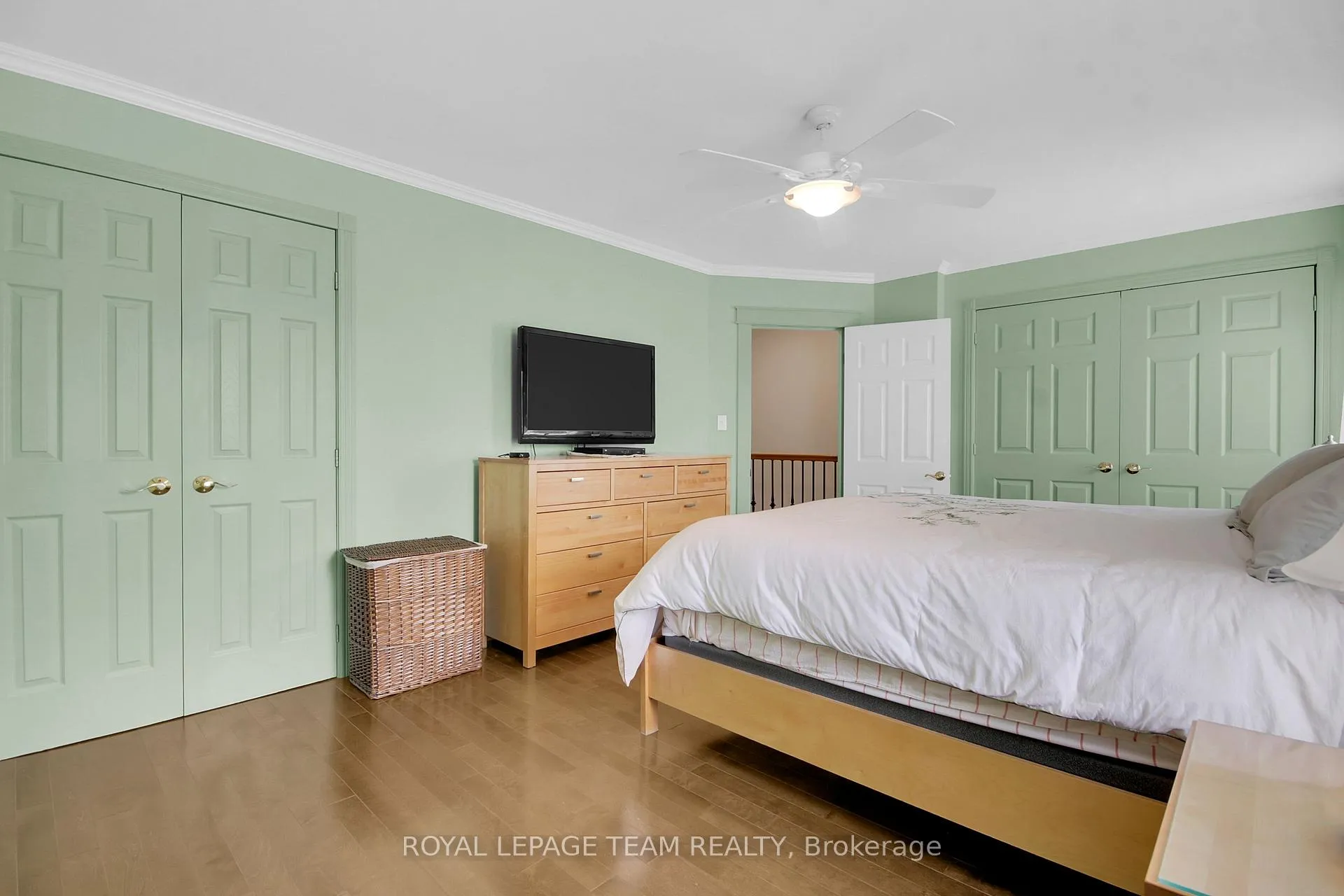 Photo 28 of 45 Rockcliffe Way, Ottawa, Lindenlea — HOMEH