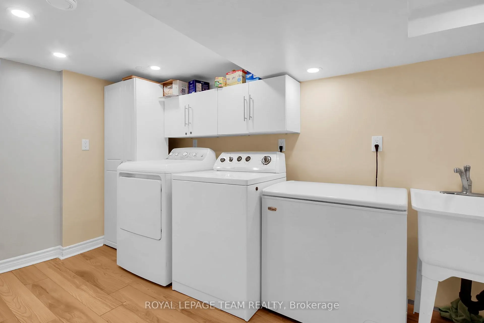Photo 40 of 45 Rockcliffe Way, Ottawa, Lindenlea — HOMEH