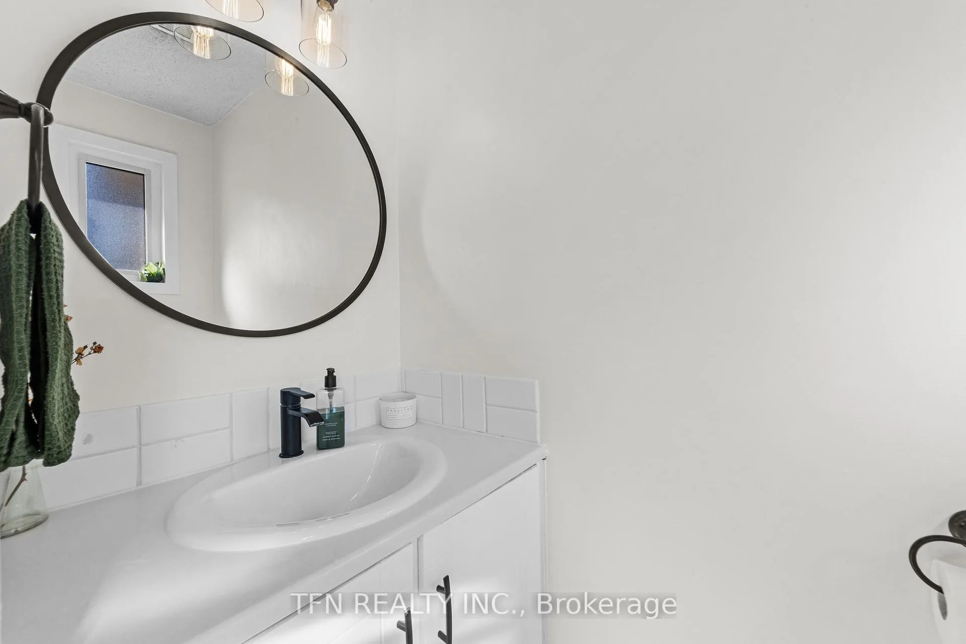 Photo 6 of Unit 21, 30 Heslop Road, Milton, Old Milton — HOMEH