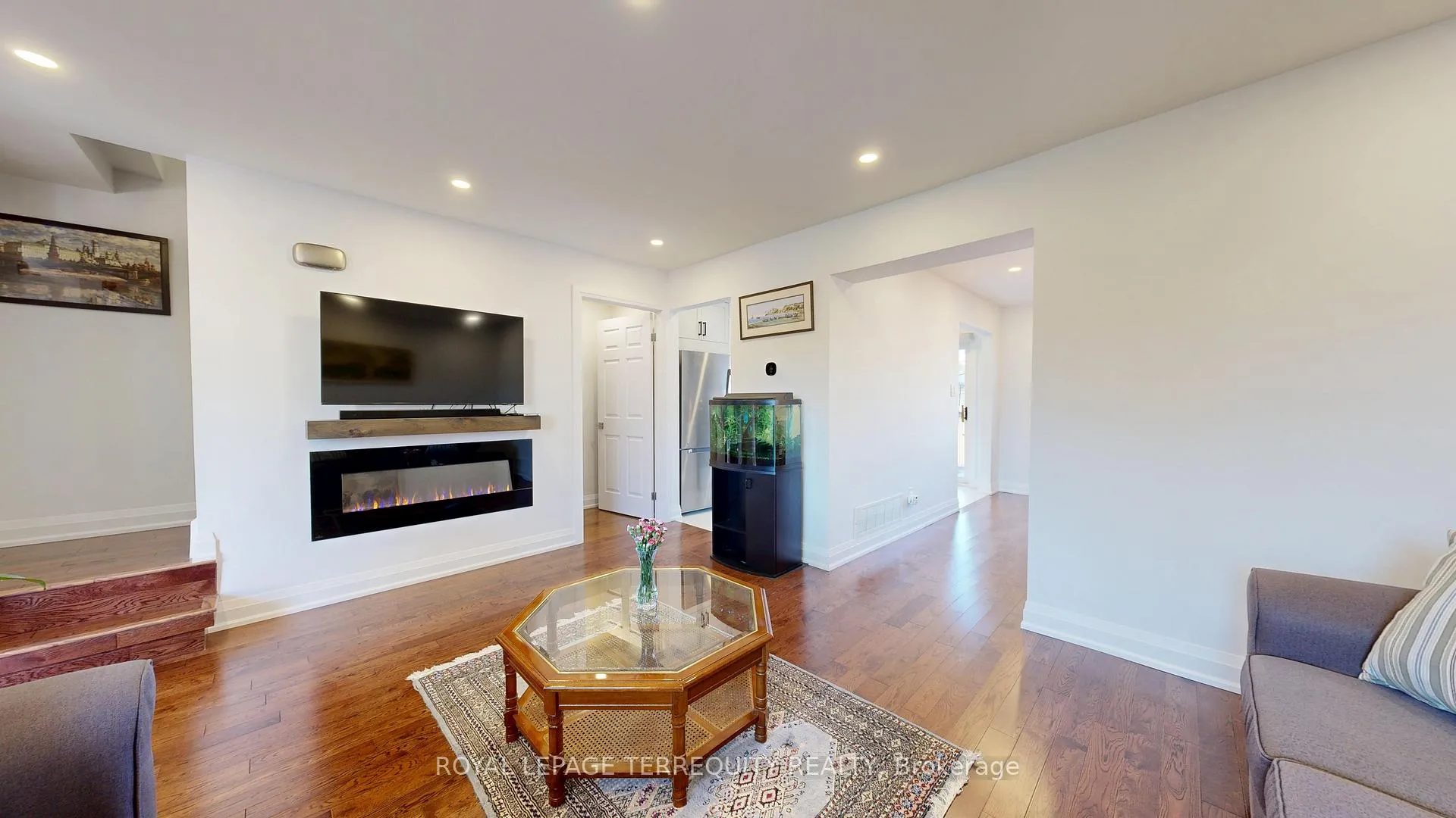 Photo 3 of 68 Phalen Crescent, Scarborough, Milliken — HOMEH