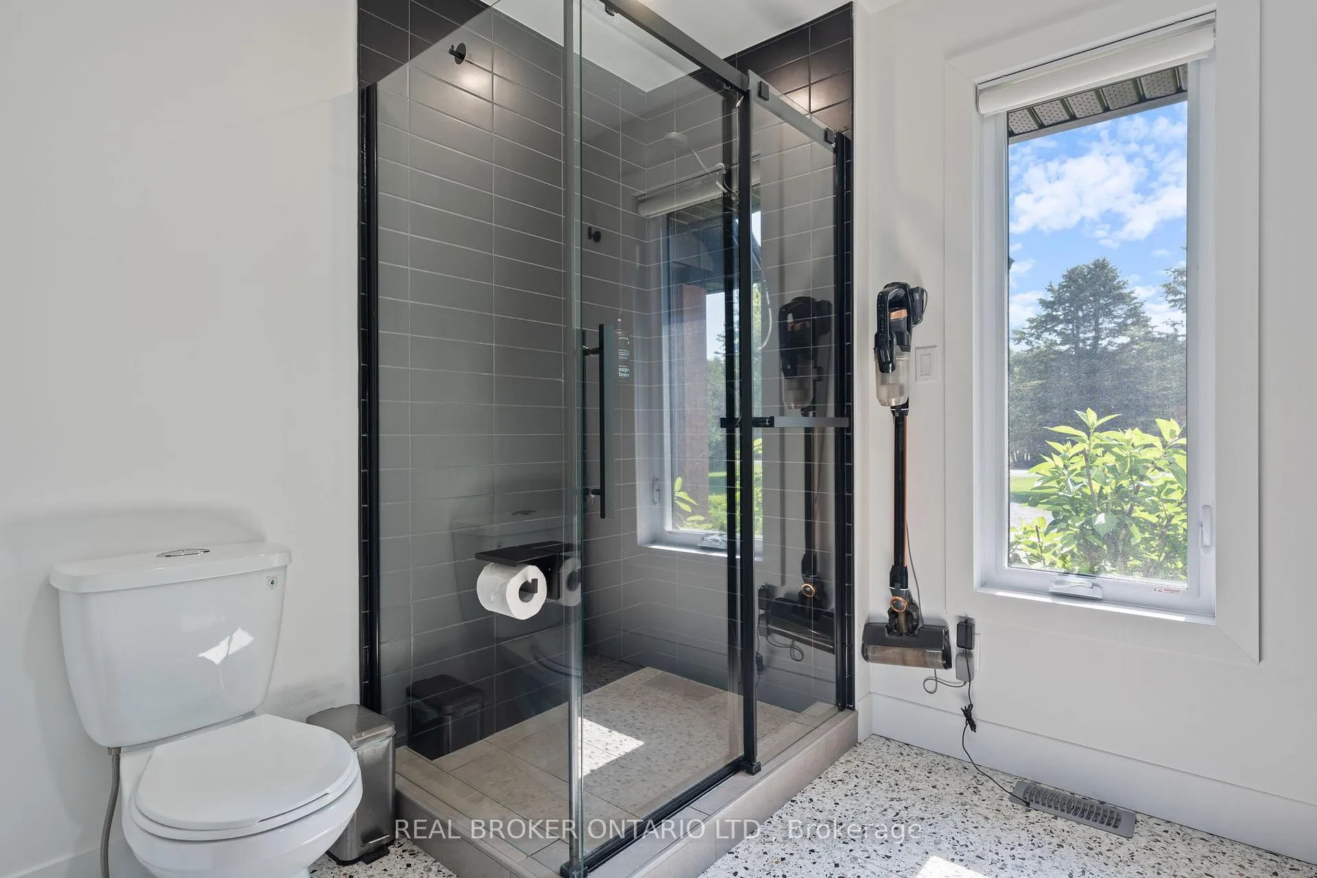 Photo 16 of 1135 2nd Conc Rd Enr, Norfolk, Rural Houghton — HOMEH