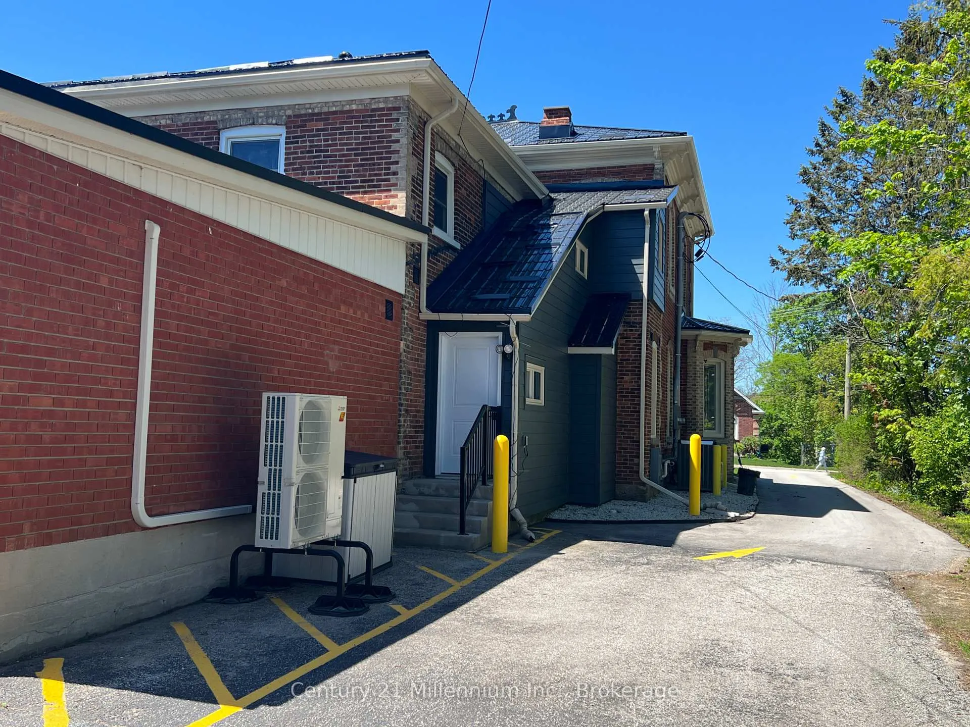 Photo 2 of Unit 1, 69 Denmark Street, Meaford — HOMEH