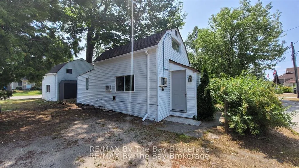 Photo 1 of 23 Glen Street, Wasaga Beach — HOMEH