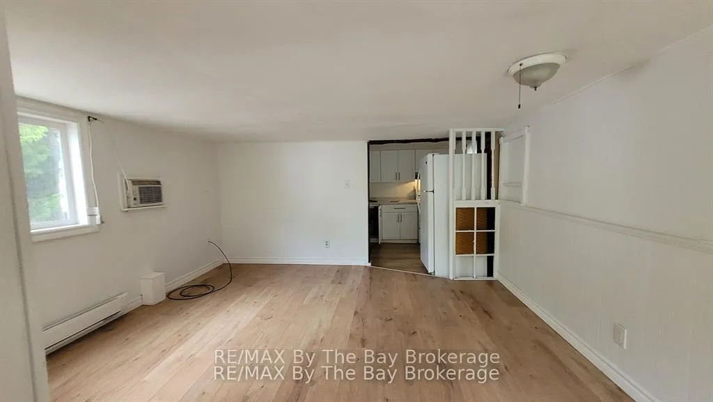 Photo 14 of 23 Glen Street, Wasaga Beach — HOMEH